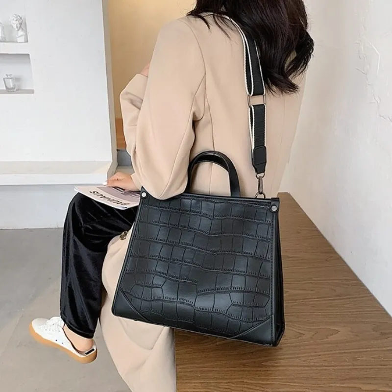 Simple Crocodile-inspired Texture Crossbody Handbags